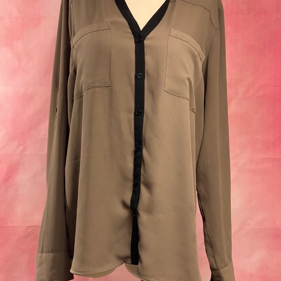 Express Blouse - Picture 2 of 4